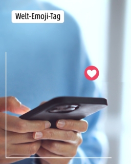 Manchmal braucht es gar nicht viele Worte.

Ein Emoji kann ein Lächeln schicken, Vorfreude teilen, Glückwünsche überbringen oder einfach zeigen: „Ich denk an Dich.“ 🩷

Zum Welt-Emoji-Tag feiern wir die kleinen Symbole, die jeden Tag große Gefühle transportieren – und die Menschen miteinander verbinden.

Welches Emoji nutzt Du am häufigsten?

Schreib es uns in die Kommentare! 👇